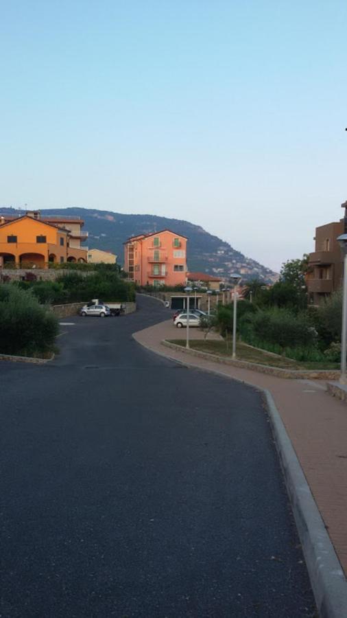 Very Cosy House With Fabulous Sea View! Pietra Ligure Værelse billede